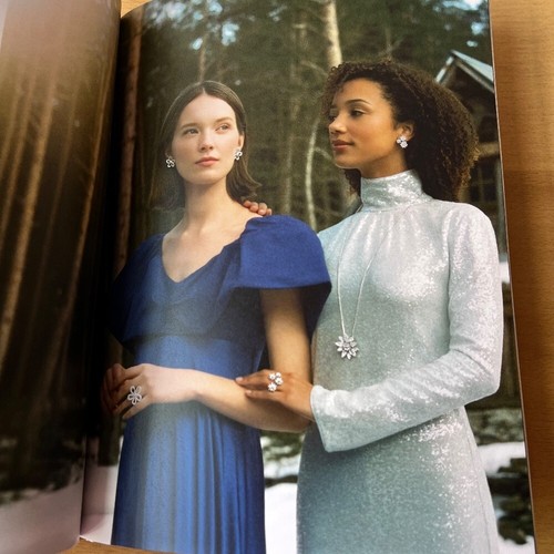 Brand New Van Cleef & Arpels Jewelry Catalog - Picture 12 of 15