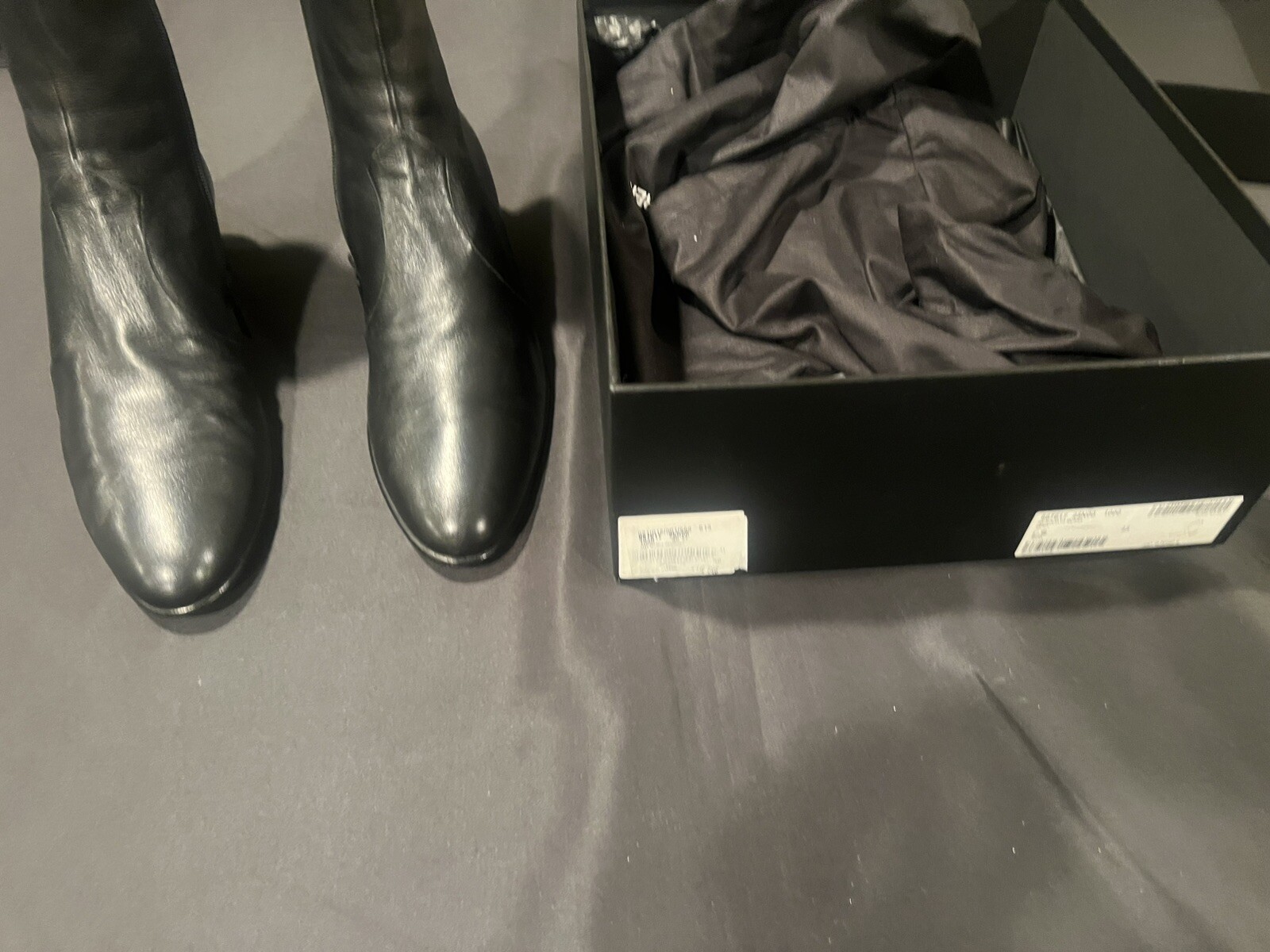 Stivali uomo Saint Laurent in morbida pelle con zip. 45 12. $1215