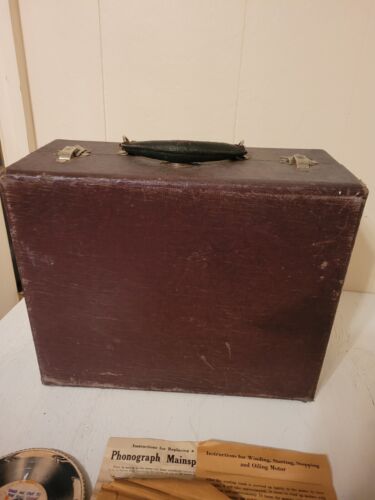 Vintage Sears & Roebuck Crank Record Player - Picture 7 of 9