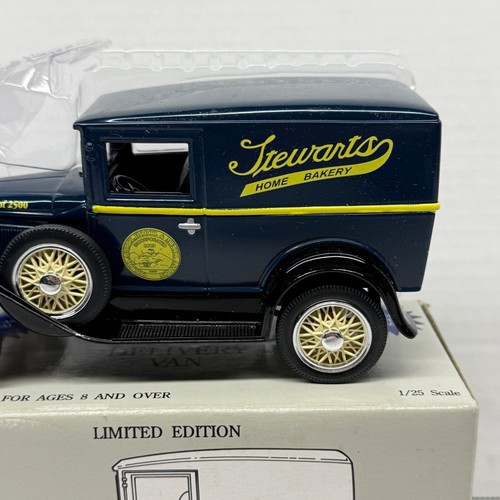 Liberty Classics 1929 Ford Model A Delivery Van Lockable Coin Bank 1/25 Die Cast - Picture 4 of 12