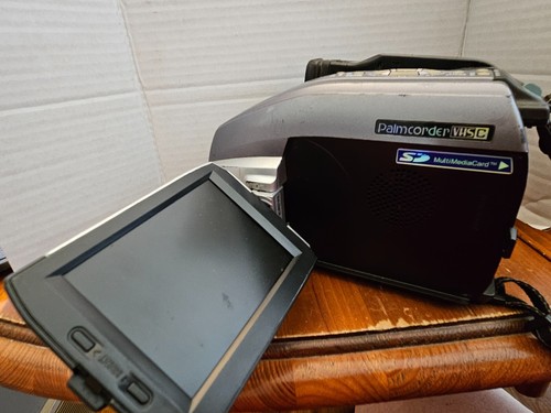 Panasonic VHS EIS Palmcorder VHSC Digital Zoom No Battery PV-L672D For Parts - Picture 3 of 3