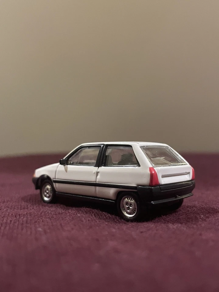 Modellino Norev Citroen AX 1/64 3 Inches 1986 Bianco Citroën Nuovo Senza Scatola - Immagine 2 di 4