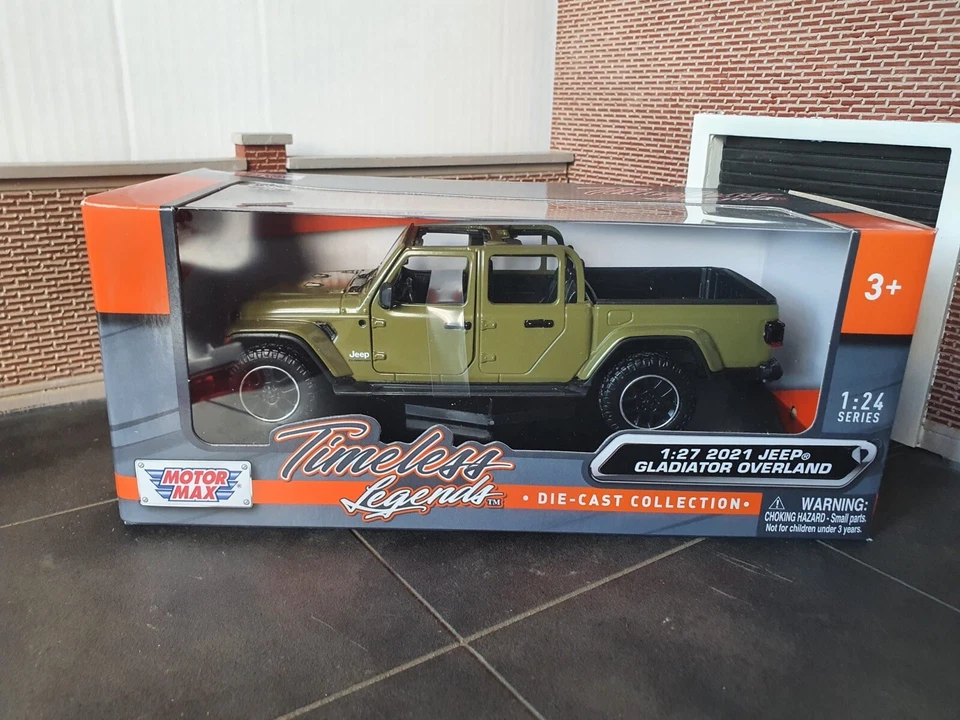Jeep Gladiator Overland 2021 Green Diecast Model Car 1:24 1:27 Scale - Image 4 of 4