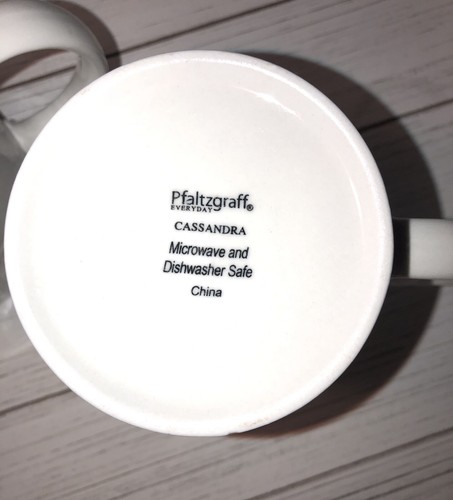 2 Pfaltzgraff Cassandra White Porcelian Mugs Microwave And Dishwasher Safe - Picture 4 of 5
