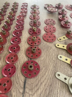 Lot De Pièces Meccano Anciennes – Roues, Engrenages Et Métal – Pour Collection Ou Construction