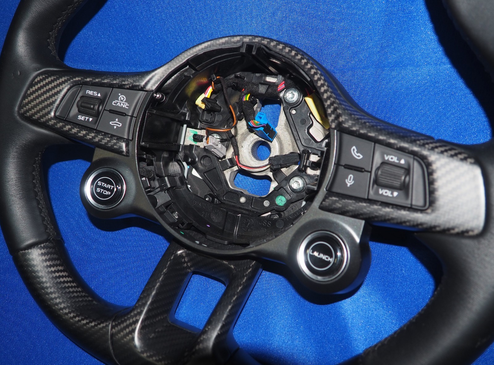 2022-2026 Maserati MC20 MCPura Steering Wheel Leather & Carbon Fiber OEM *Note*