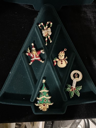 Jewels of Christmas Holidays Brooch Kenneth Jay Lane Franklin Mint Tree READ!!!