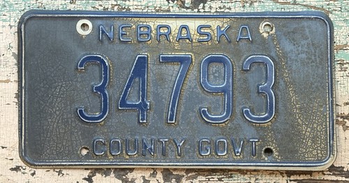 Antiguo NE. Placa de licencia del gobierno del condado de Nebraska 34793 Garage Find de colección