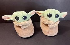 American Eagle Women  s Small Star Wars Grogu Baby Yoda Slippers S/M. Size 8