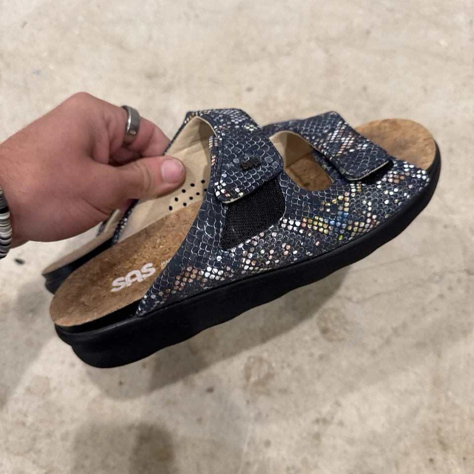 SAS Woman Cozy Leather Gray Multi Snake Tri Pad Comfort Adjust Sandals Size 8M - Image 2 of 4