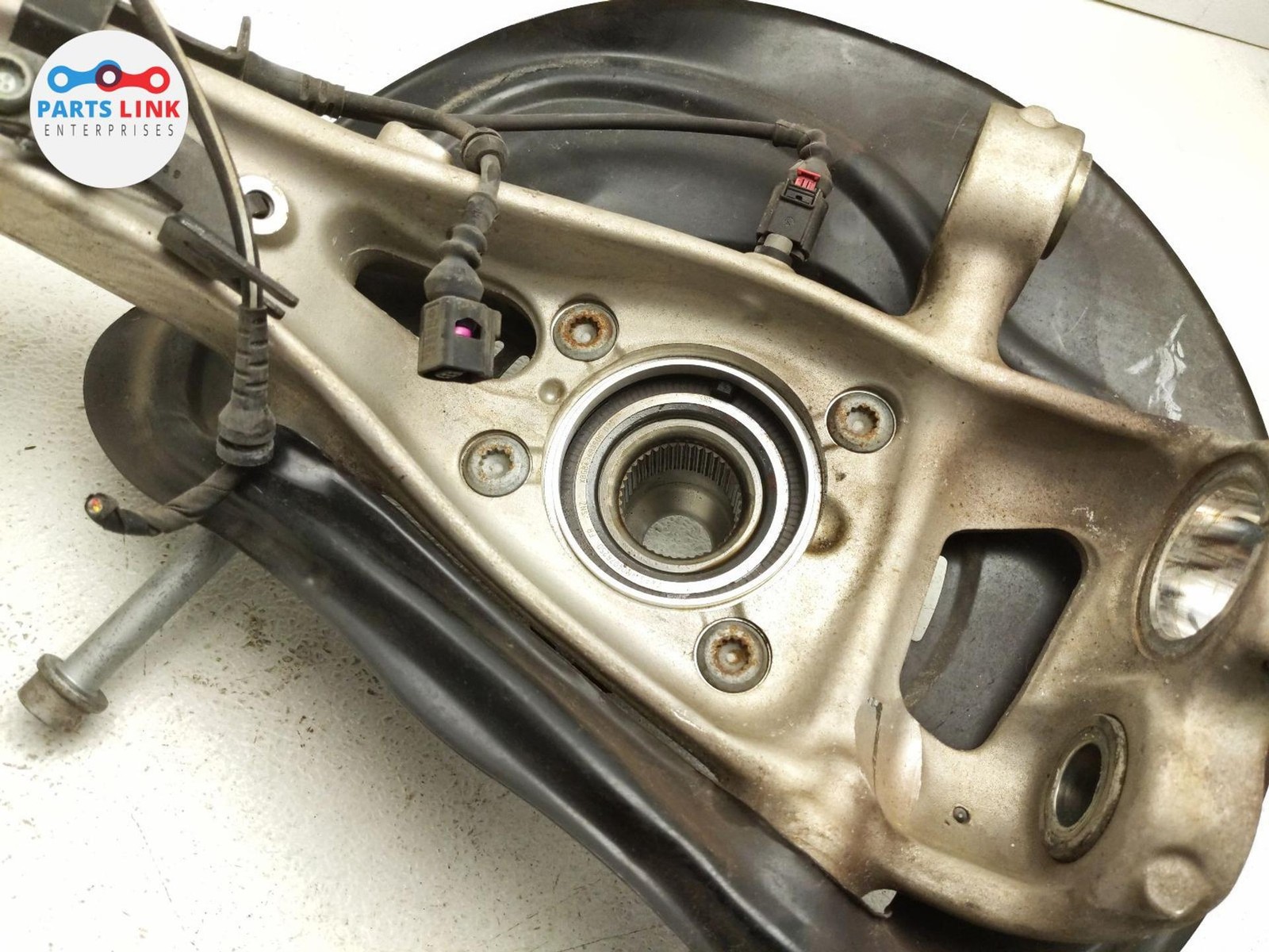 Bentley Bentayga 2016-2020 FRONT+LEFT Steering knuckle