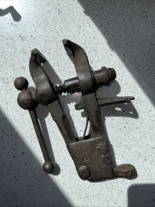 Early Antique Vintage Handmade Blacksmith’s Jewelers’ Watchmaker’s  Armorer’Vise