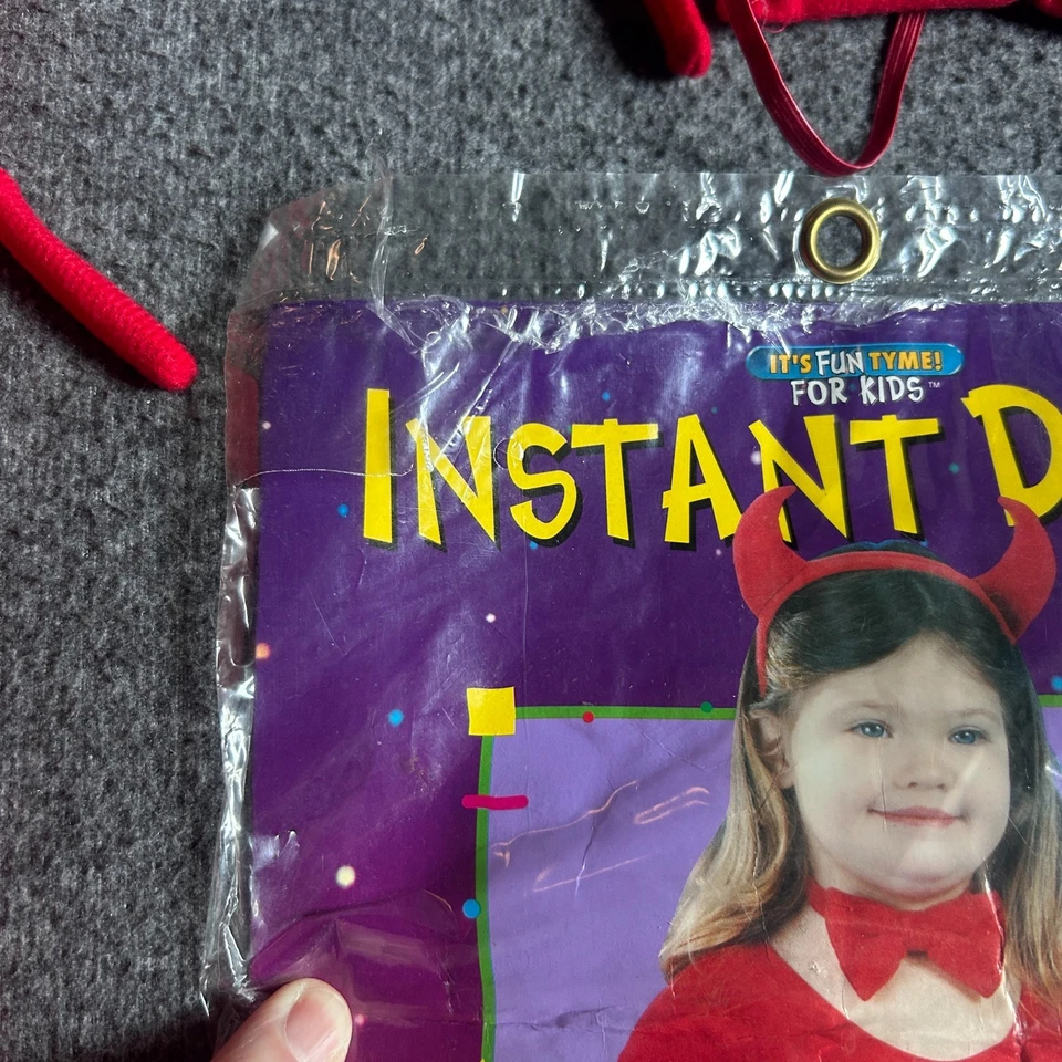 De Colección Niño Diablo Rojo Kit de Accesorios Disfraz Accesorios Cola Orejas Pajarita Capa Años 90 Foto 4 de 4