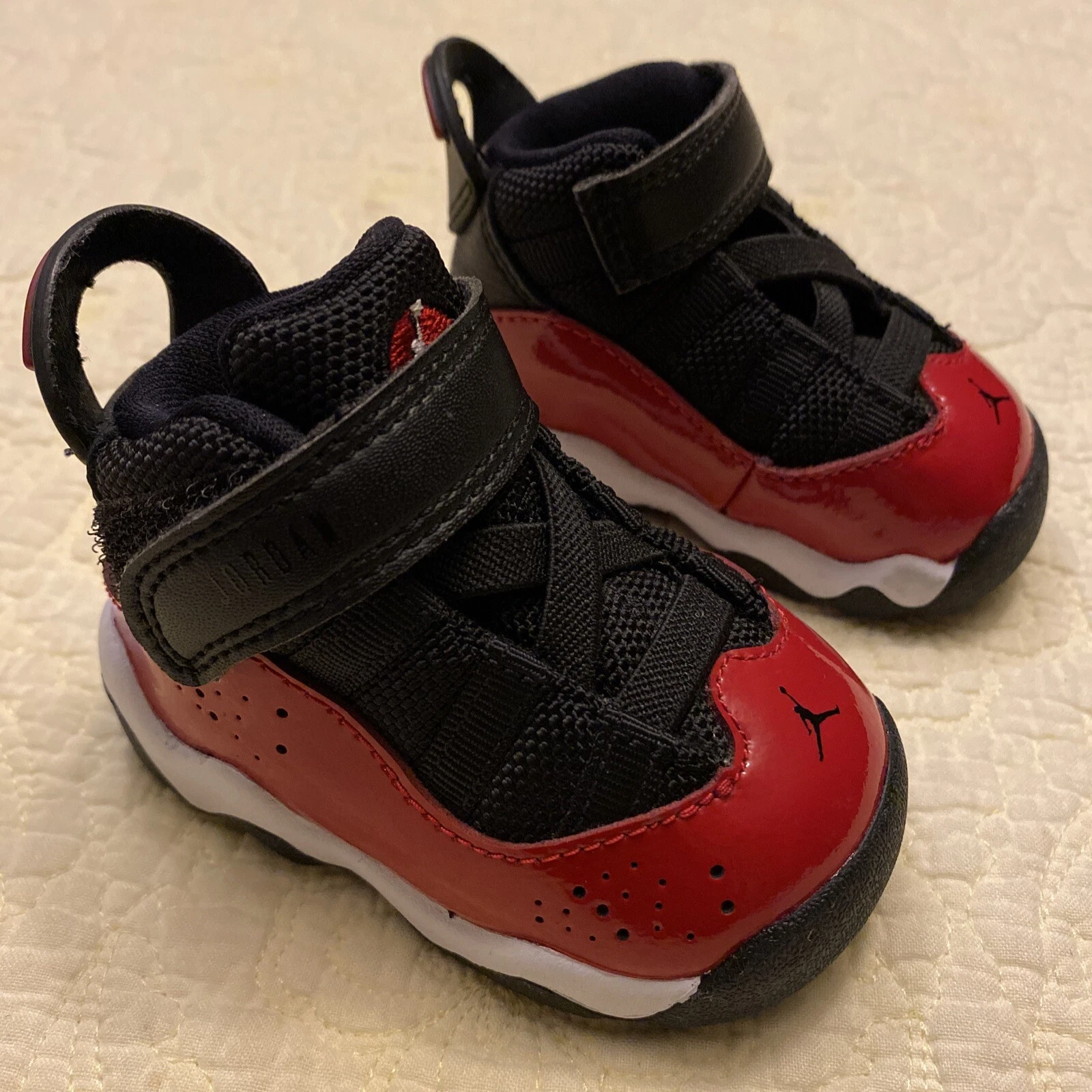 Air Jordan 6 Anelli (TD) Nero Bianco Rosso Palestra Taglia 2C (323420 060)