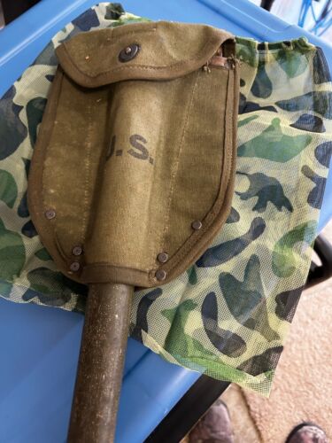 WWII US Army M1943 Entrenching Tool 'AMES 1945' Folding Shovel & Cover 74-C-167