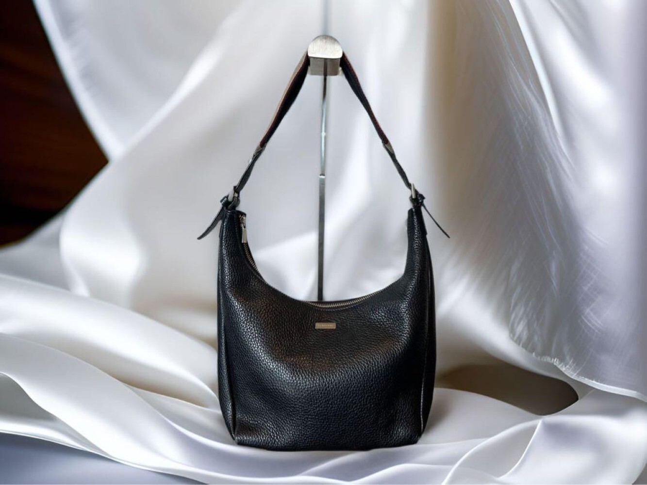 Burberry Shoulder Bag Nova Check Leather Black Authentic F1205371