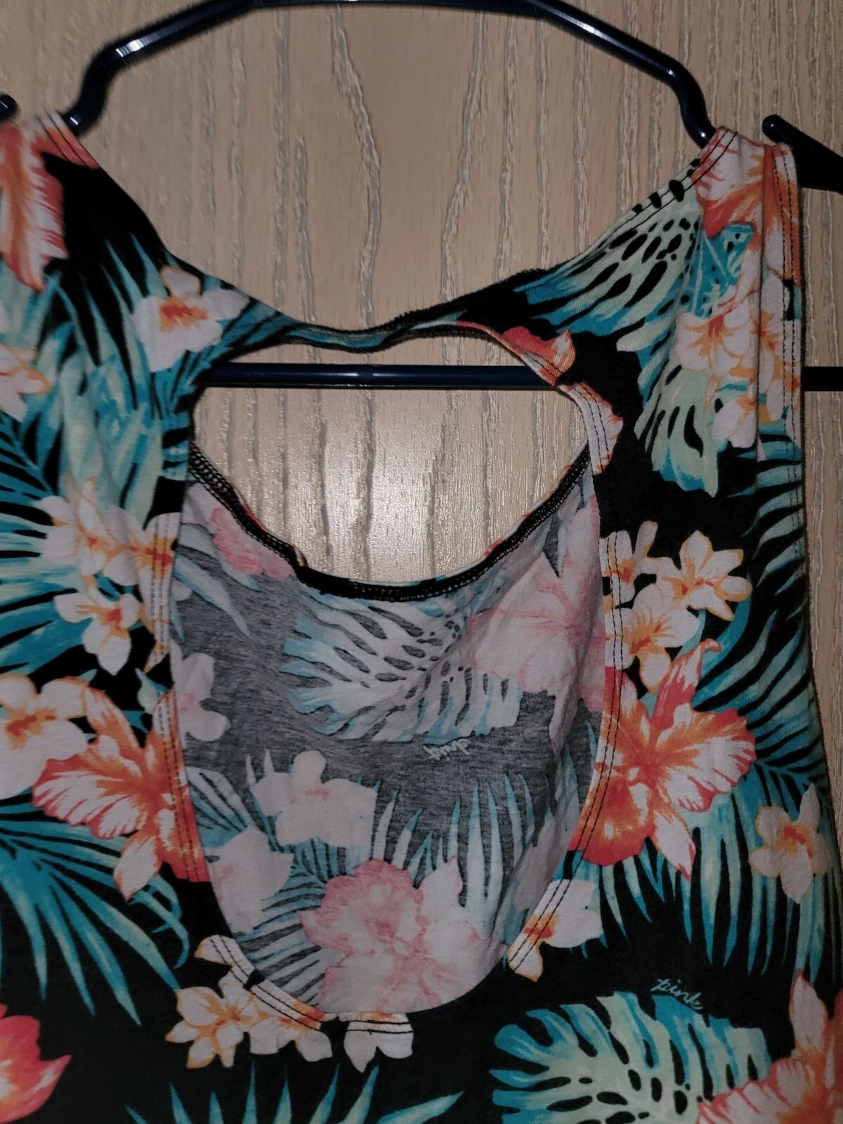 UNDERCOVER Abito rosa di Victoria Secret tropicale colorato aderente e svasato taglia large