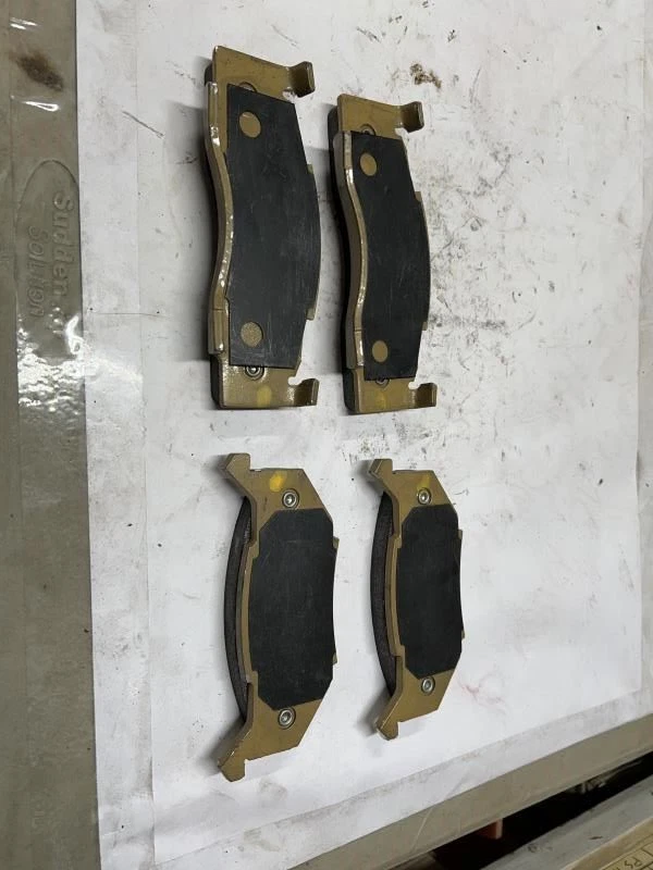 НОВЫЕ передние тормозные колодки для 1977 Chrysler Cordoba D84 / 65-84 - Изображение 2 из 2