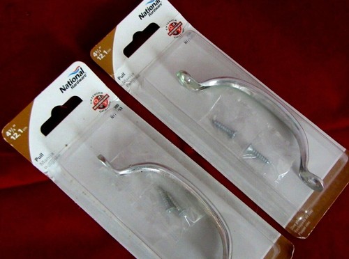 DOS TIRADORES DE HARDWARE NACIONAL--4 3/4"--ACERO GALVANIZADO--N117-713 V200 ¡NUEVO!! - Imagen 1 de 5