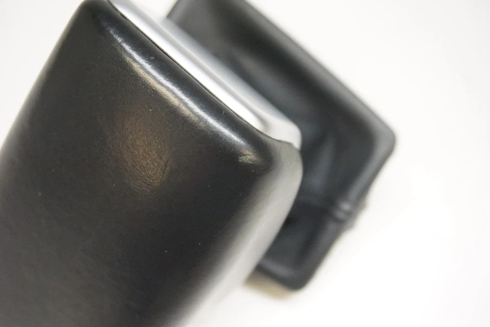 2018 2019 AUDI A5 Automatic Transmission Shift Knob Cover 8W1713140D - Image 4 of 4