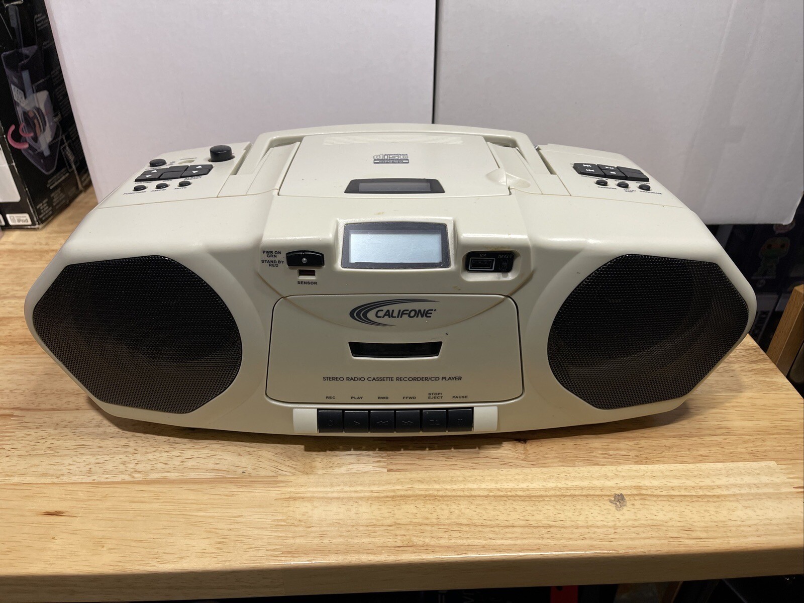 Califone 2385AV-03 Boombox, Radio Cassette Recorder/CD Player!