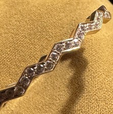 18ct Gold Diamond Bangle 1.50ct Zig Zag Design 17.3g Hallmarked London 2023.
