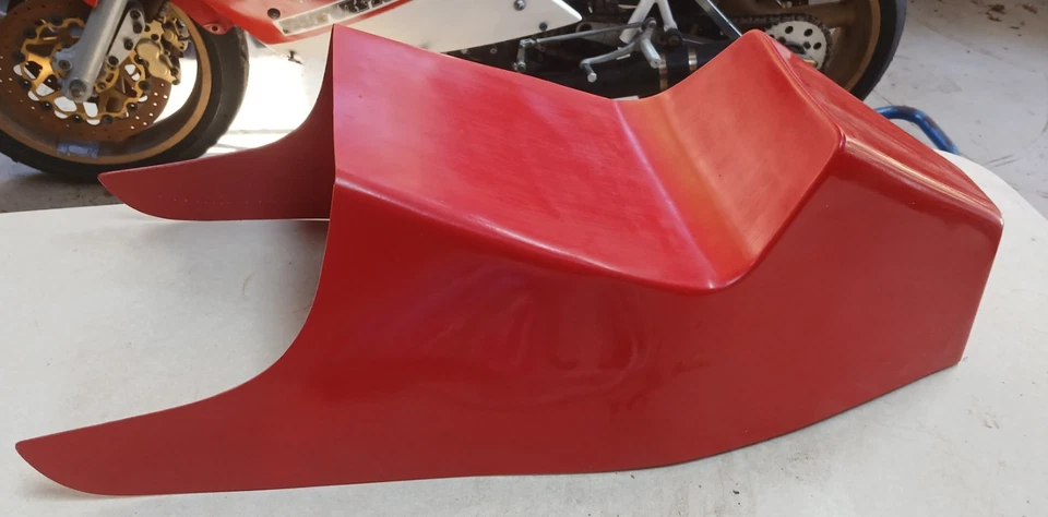 Asiento/sillín de carreras DUCATI Pantah, capa de gel de fibra de vidrio nuevo Foto 4 de 4