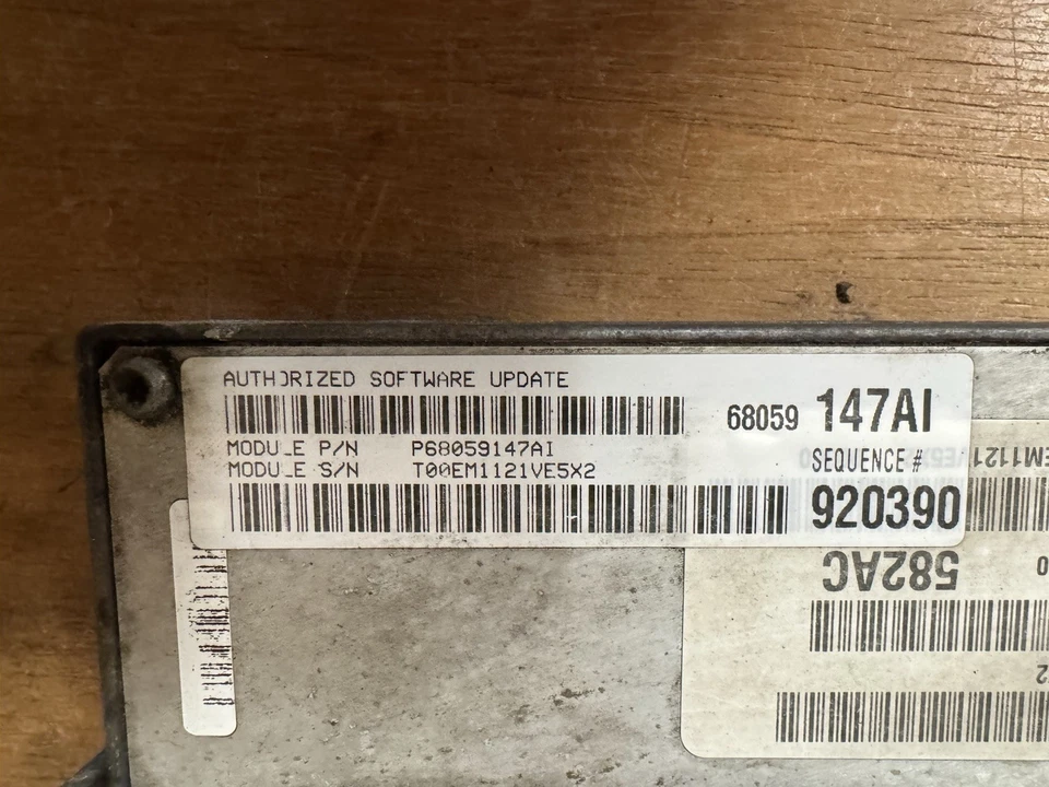 Dodge Durango Grand Cherokee 2011 módulo de control del motor 5,7 ECM 05150582Ai Foto 2 de 4