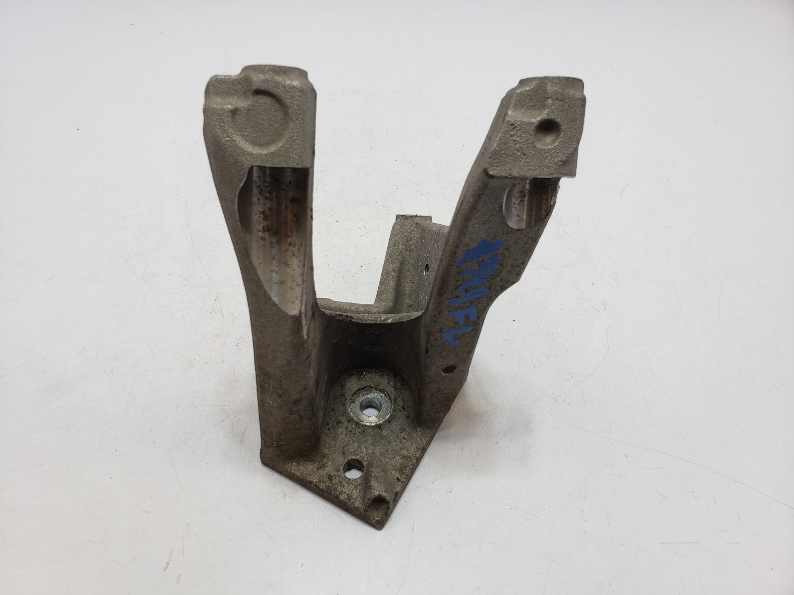 ✅ 13-17 OEM Bentley Continental GT 4.0L V8 Left Driver Engine Mount Bracket