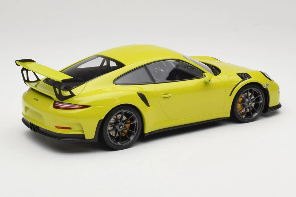 155066222 Porsche 911 991.1 GT3 RS Light Green Minichamps 1/18 - Image 2 of 4