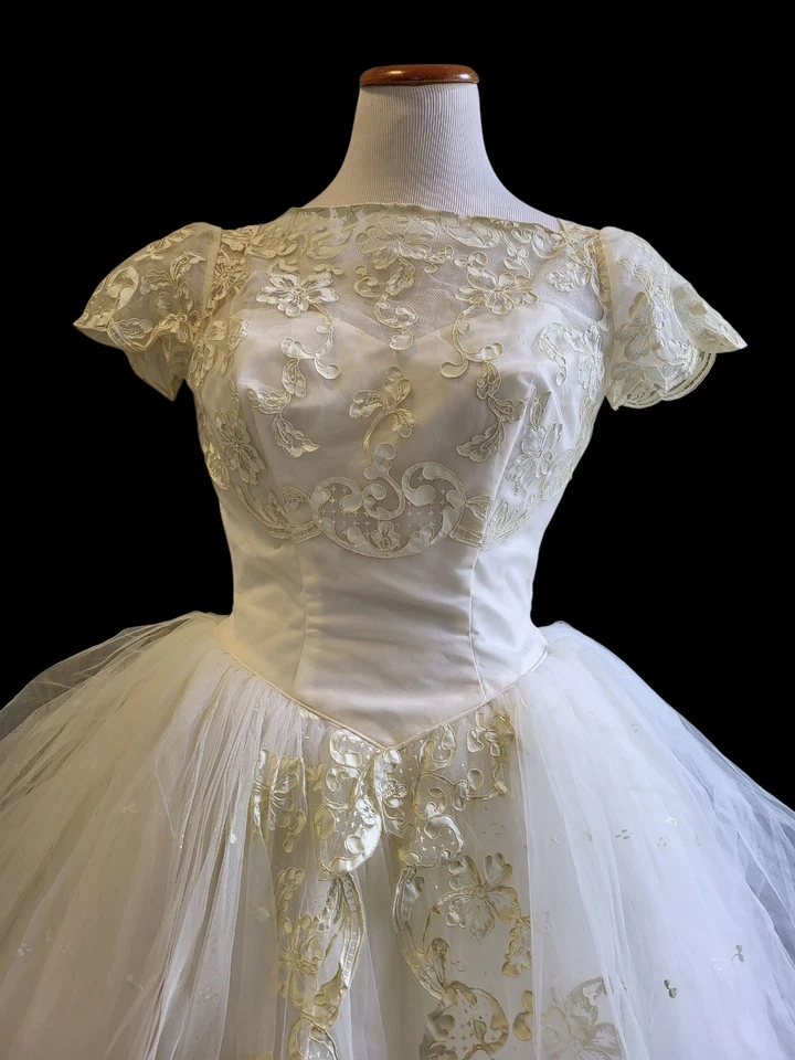 Vestido de novia raro vintage Strawbridge and Clothier años 50 crema caja original 1956 Foto 3 de 4