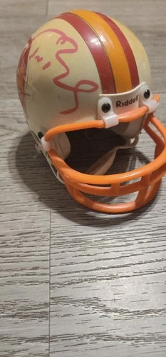Tom Brady Signed Bucs NFL Riddell Mini Helmet NFL 3 5/8 Rare Vintage Discount