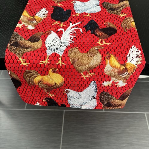 Farm Chickens Table Runner Kitchen or Bedroom Dresser Scarf RV - 第 1/2 張圖片
