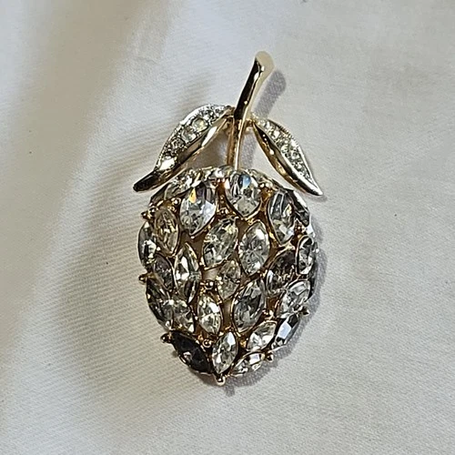 Vtg Eisenberg Ice Signed E Rhinestone Gold Tone Strawberry Brooch Missing Stone