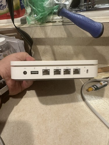 Apple Wireless A1354 AirPort Express Wi-Fi Router Power Station Extreme W/power - Picture 2 of 6