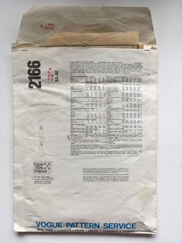 Givenchy Vogue Paris Original Sewing Pattern 2166 sz 8, 70s Top Skirt suit, Cut - Picture 5 of 5