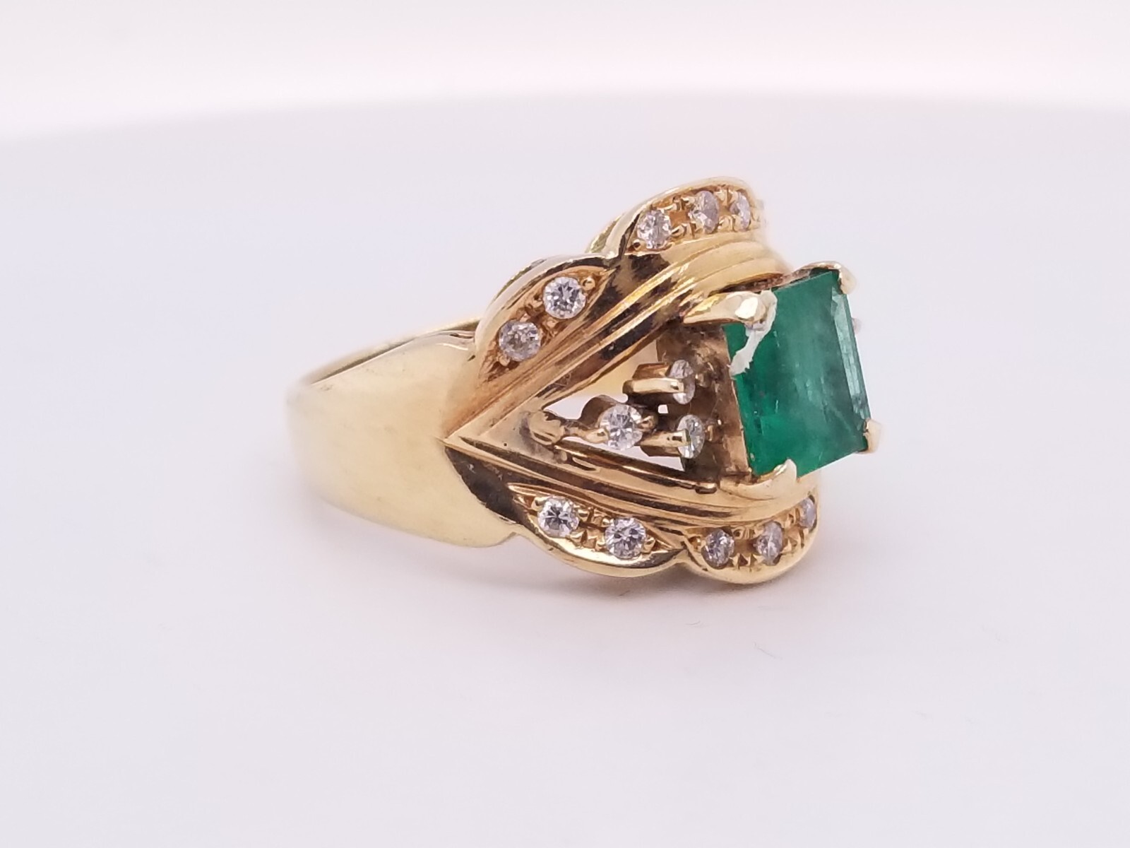 14k Yellow Gold Ring Synthetic LabCreated Emerald & Diamond Ring sz 6