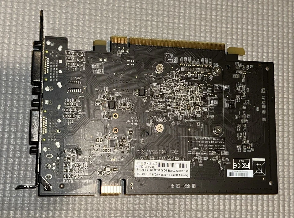 XFX PV-T73P-UDJ3 VC.2 | GeForce 7600GS | 256MB GDDR2 PCI-E x16 Graphics Card - Image 3 of 4