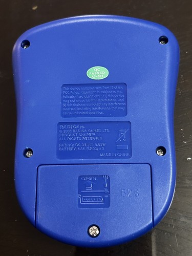 RADICA PYRAMID SOLITAIRE Pocket Blue Electronic Handheld 2005 *OPEN PACKAGE* - Picture 3 of 13