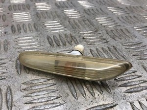 BMW 5 Touring E61 Kotflügelblinker vorne links PA663G309 8384104 3.50 22992168