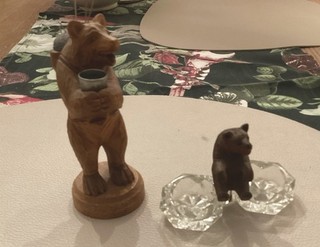 Zwei Bären Geschnitzt Holz Figur Nadelkissen und Salztöpfchen