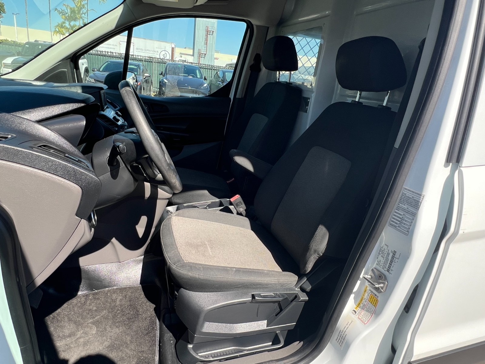 Ford Transit Connect - Image 13