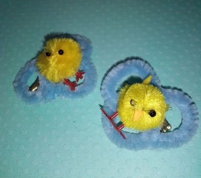 Pair of Novelty Easter Chick Pins / Fashion Jewelry Accessories Crafts Repurpose
