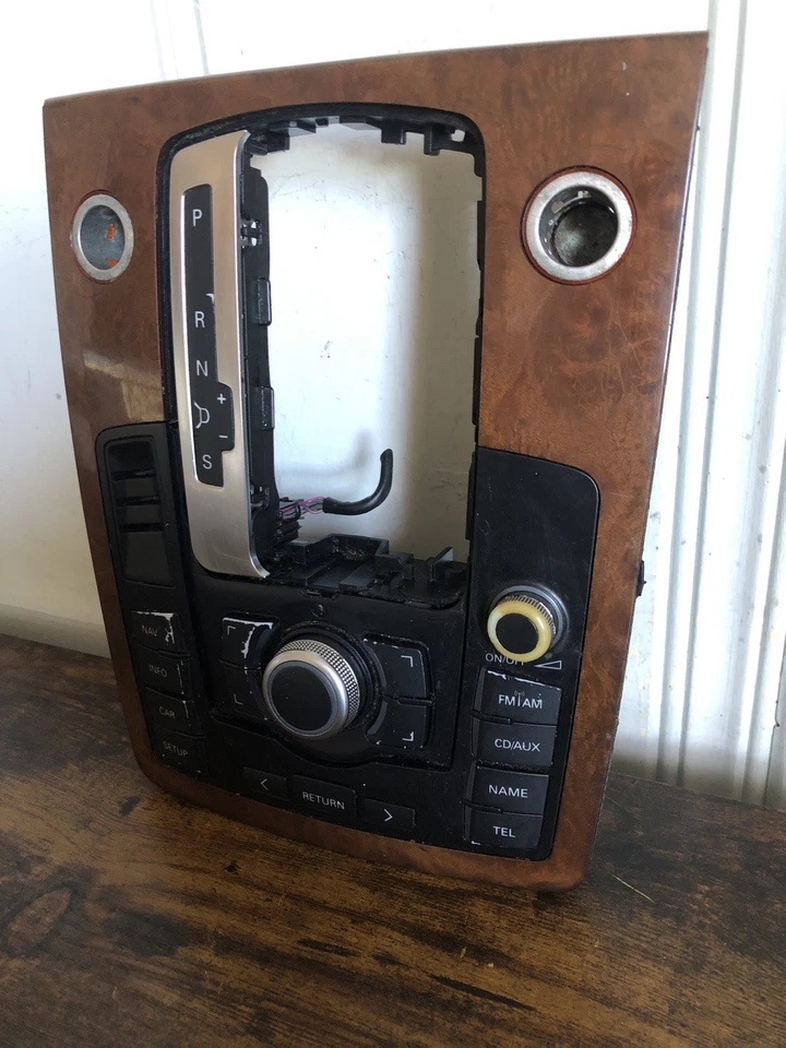 Audi Q7 2007-2015 consola central palanca de cambios bisel con interruptor de medios de navegación Foto 4 de 4