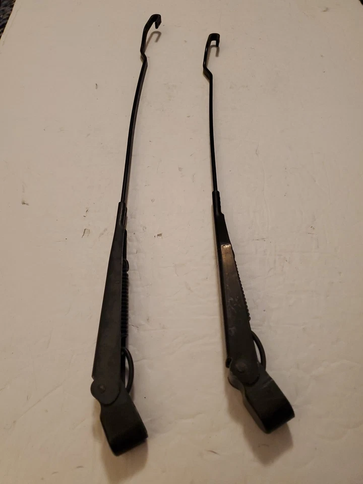 Saturn S Series 1991-2002 brazos limpiaparabrisas delanteros izquierdo y derecho OEM Foto 3 de 4