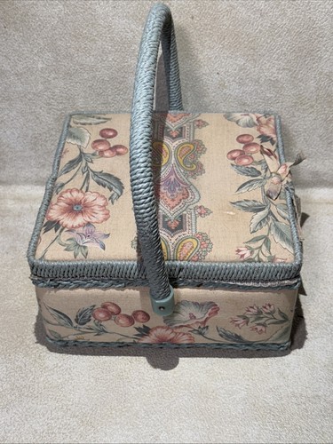 Vintage Padded 8” Sewing Basket Storage Box Blue Floral Wicker Trim BK6 - Picture 5 of 9