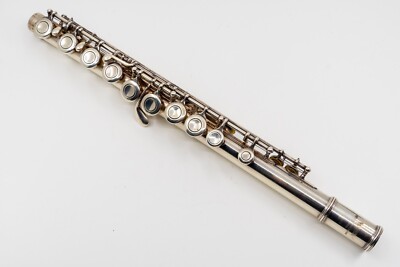 Yamaha YFL-421 Intermediate Silver Flute | eBay