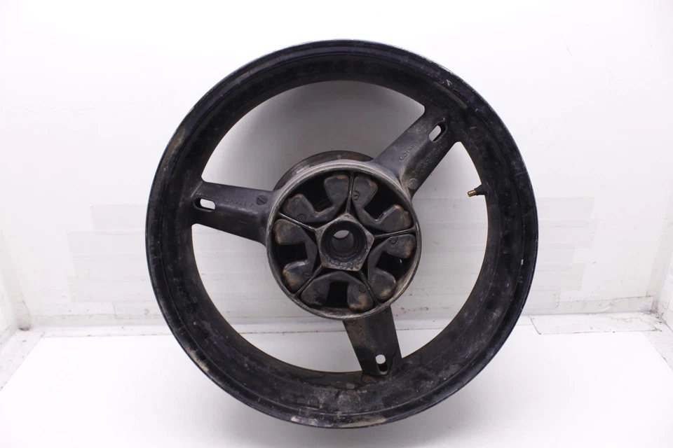 02 Llanta trasera Suzuki GSXR750 OEM Foto 2 de 4