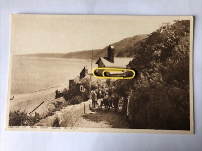 Coming Up From Down Along Clovelly Animated. Veröffentlicht von M.Cruze Red Lion Hotel