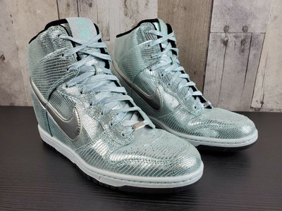 womwns nike sky high dunks